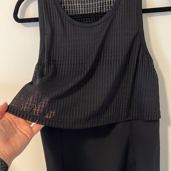 Fabletics tank with built in bra - Picture 2 of 3